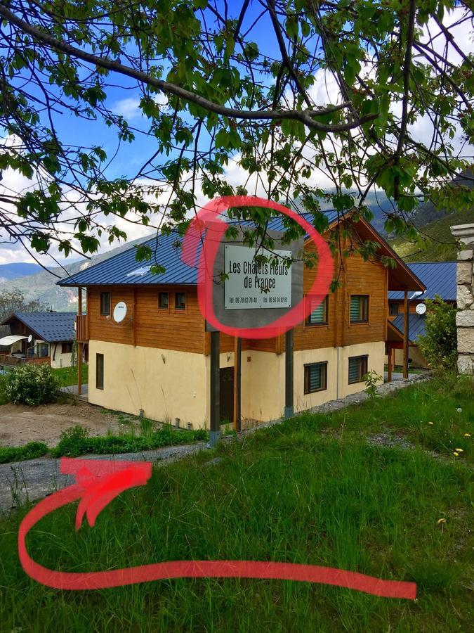Les Chalets Fleurs De France - Kota Saint-Dalmas Exterior photo
